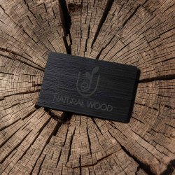 Wood Card Black &egrave; una card in legno sostenibile, realizzata con materiali certificati e dotata di tecnologia RFID per applicazioni smart, corporate e premium.